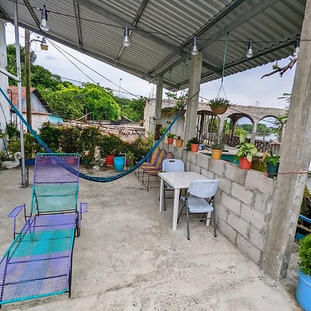 Apartamento Casa Zoila Hospedaje Frente Al Lago Lakefront Lodging Flores Exterior foto